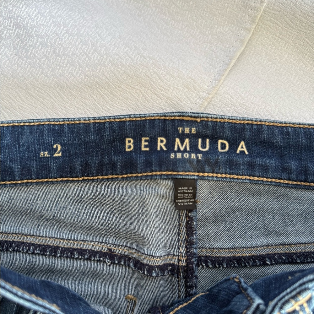 👖 White House Black Market Denim Bermuda Shorts – Size 2 - Picture 2 of 4
